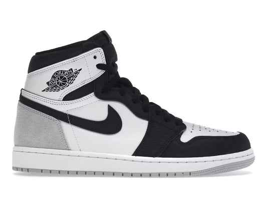 Air Jordan 1 Retro High Bleached Coral Sneakers